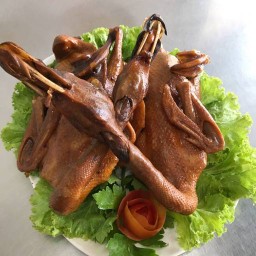ร้านบ้านก๋วยเตี๋ยวเป็ดไล่ทุ่งคุณยาย เมืองทองธานี ตึกที9