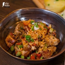 หมูกรอบผัดพริกเกลือ