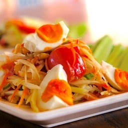 ส้มตำไข่เค็ม