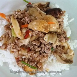 ผัดน้ำมันหอย กับข้าว