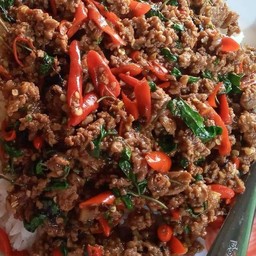กระเพราเนื้อสับ