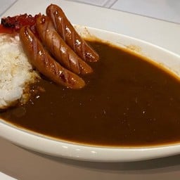 ข้าวแกงกะหรี่ หน้าไส้กรอก อะราบิกิ