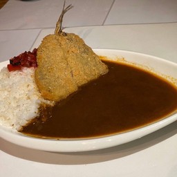 ข้าวแกงกะหรี่ หน้าปลาทูทอดกรอบ