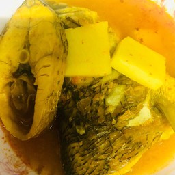 แกงส้มปลากระพงหัวมะพร้าว