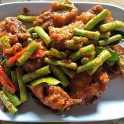 พริกแกงปลาดุก (กับข้าว)