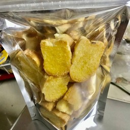 ขนมปังเนยกรอบ