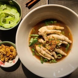 ก๋วยเตี๋ยวขาไก่