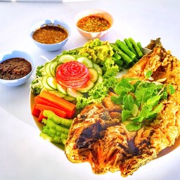 ปลาช่อนทอดลุยสวน