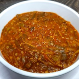 African style okra curry (Super ganja or okro) แกงกระเจี๊ยบสไตล์แอฟริกัน