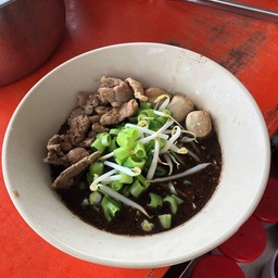 ก๋วยเตี๋ยวเรือนายอ้วน สาขา 2 ลำลูกกา
