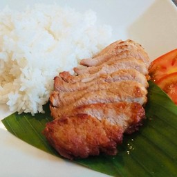 ข้าวหมูน้ำปลา