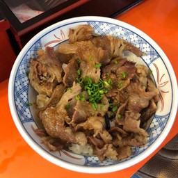 ข้าวหน้าหมู บูตะด้ง