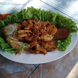 ปลาทับทิมทอดกระเทียม