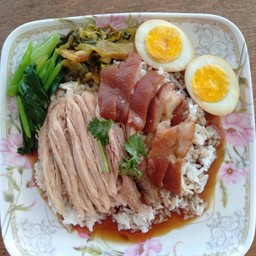 ข้าวขาหมู สุกัญญา