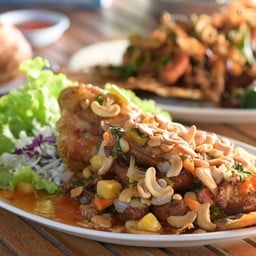 ปลาทับทิมทอดสามรส