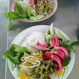 ขนมจีนบ้านคุณนาย  -  หัวอิฐ