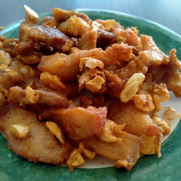 สามชั้นทอดกระเทียม (กับข้าว)