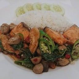 ข้าวปลาแซลมอน - เลือกผัด