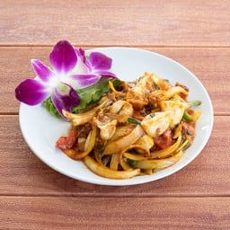 ปลาหมึกผัดไข่เค็ม