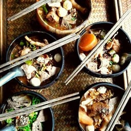 ก๋วยเตี๋ยวเรือรวม(ใส่ทุกอย่าง)