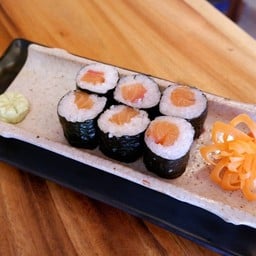 Salmon maki 6 คำ