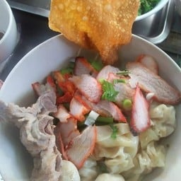 นาย หนับ บะหมี่ น้ำแตก รัชดาภิเษก