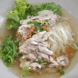 ก๋วยเตี๋ยวหมูเนื้อเลียชาม