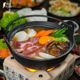 หม้อไฟสุกี้ยากีเนื้อ Sukiyaki beef