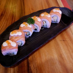 Salmon roll 6 คำ