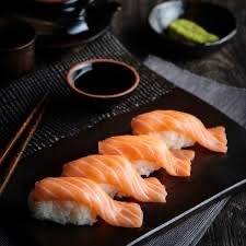 แซลมอนซูชิ Sushi Salmon 4 คำ