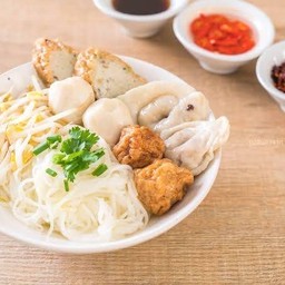 บ้านกะเพรา เตี๋ยวต้มยำ น้ำใส