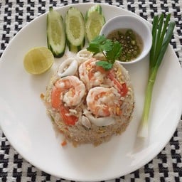 ถังทอง music & restaurant