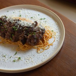 Capellini Bolognese Steak