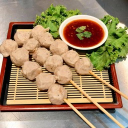 ลูกชิ้นเอ็นหมู (กลาง)