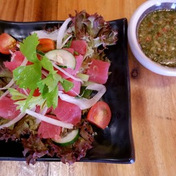 ยำทูน่า Spicy Maguro Tuna