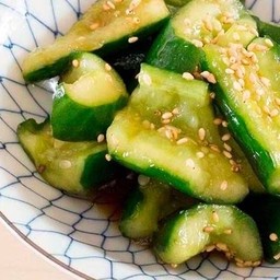 แตงกวาน้ำมันงา Cacamber Salad