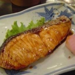 ปลาแซลมอลย่างเกลืแ