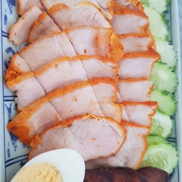 หมูแดงเป็นกับข้าว