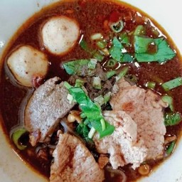 ก๋วยเตี๋ยวหมูน้ำตก