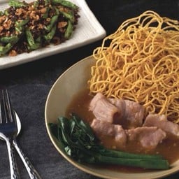 ชุดราดหน้าคะน้าฮ่องกง + ถั่วแขกผัดหนำเลี๊ยบ