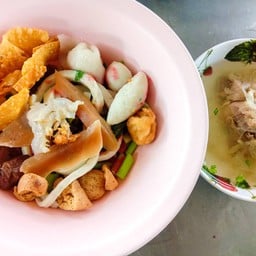 เส้นปลาเย็นตาโฟทรงเครื่องต้มยำ (แห้ง)