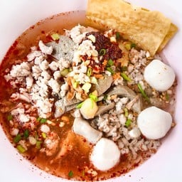 ก้วยเตี๋ยวหมูต้มยำโบราณ (น้ำ)