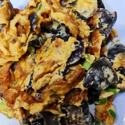 เห็ดหูหนูผัดไข่
