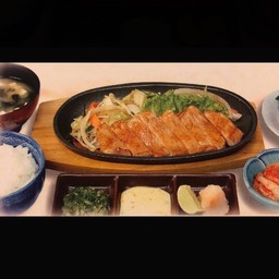 ชุดสเต็กหมู