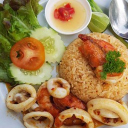 ข้าวผัดต้มยำ