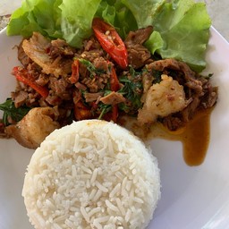 ข้าวกระเพาเนื้อเปื่อย