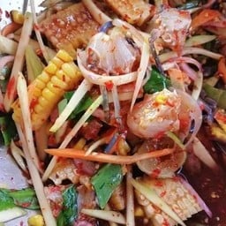 ยำปูม้าสด