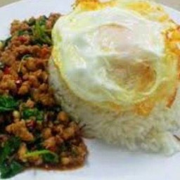 ข้าวกระเพรา