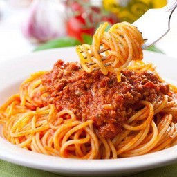 สปาเก็ตตี้ซอสมะเขือเทศ