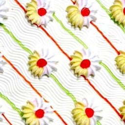 เค้กโบราณหน้าครีม 12 ชิ้น (พรีเมี่ยม)